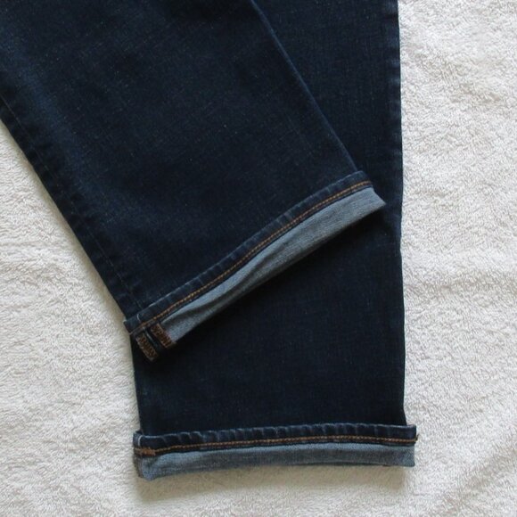 CHICO'S JEANS Size 2.5 (14) So Slimming Girlfriend Straight Leg Denim - Picture 5 of 7